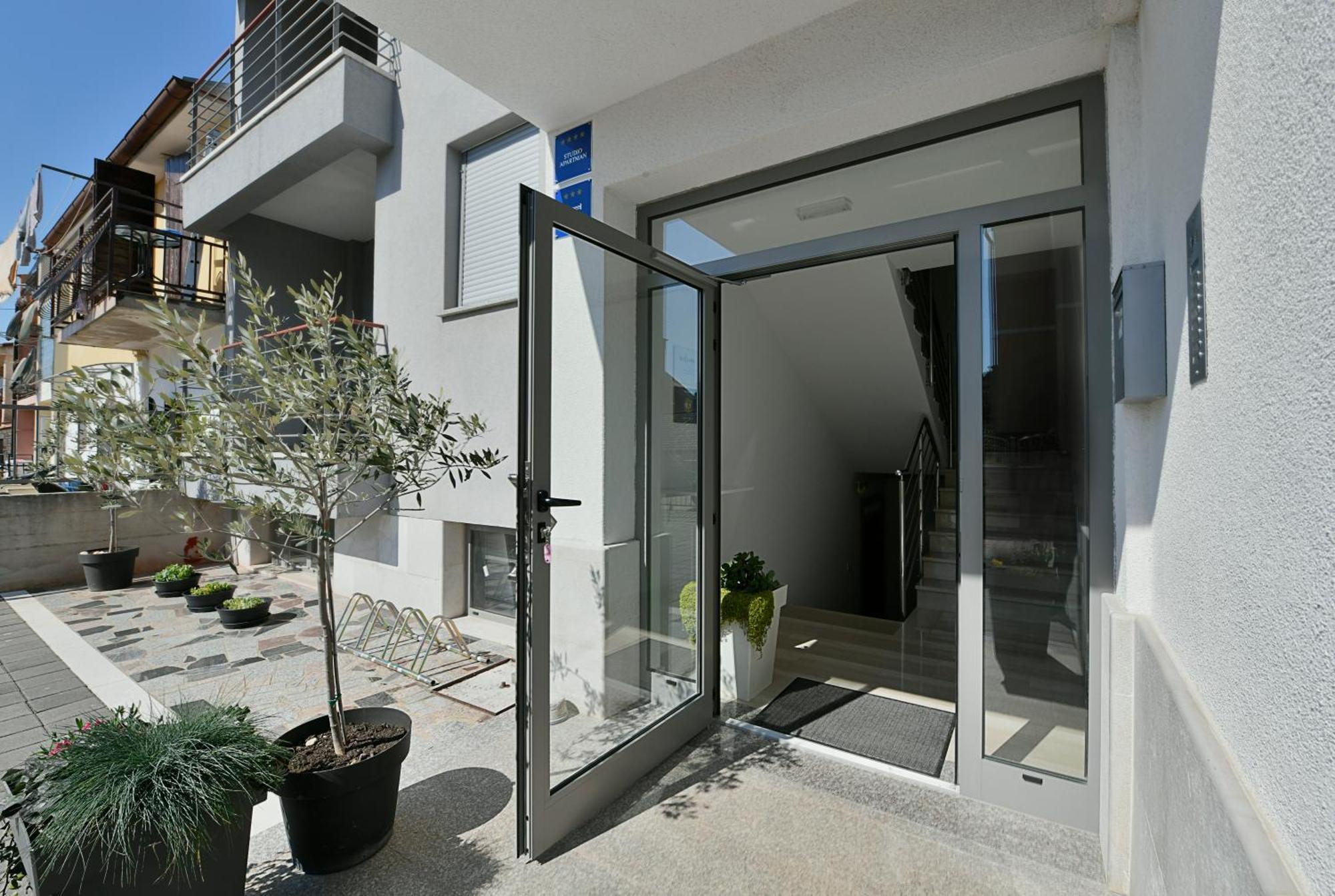 Rudan Apartment